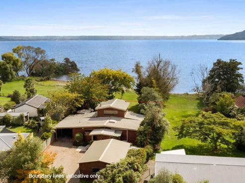 8 Cooper Avenue, Holdens Bay
