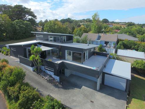 77 Garfield Road, Helensville