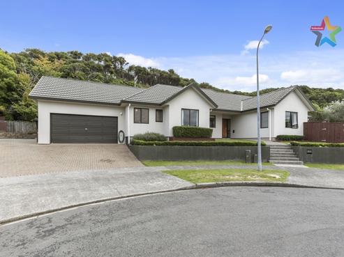 31 Kawatiri Grove, Wainuiomata