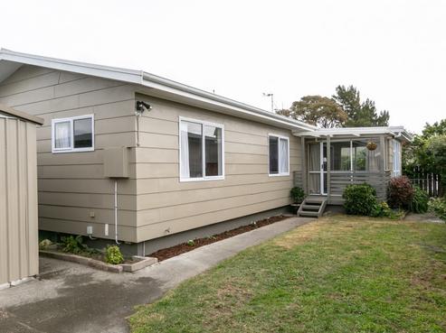 2/44 Townshend Crescent, Greenmeadows