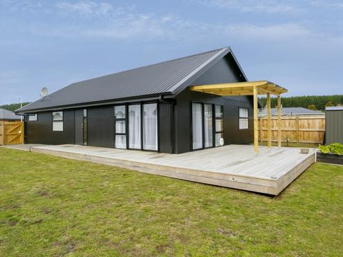 13 Komahimahi Way, Motuoapa