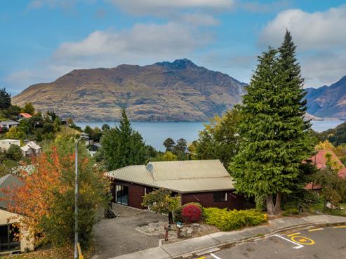 10A Wye Place, Fernhill/Sunshine Bay