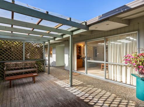 2/15 Omana Road, Milford