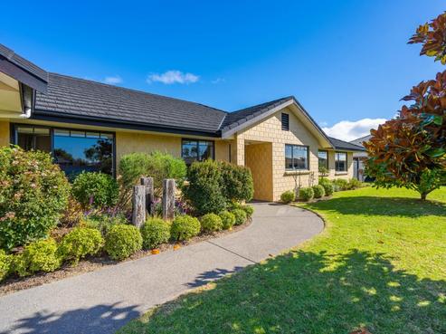 108 Guildford Drive, Paraparaumu Beach