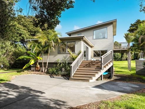 22 Onetangi Road, Onetangi