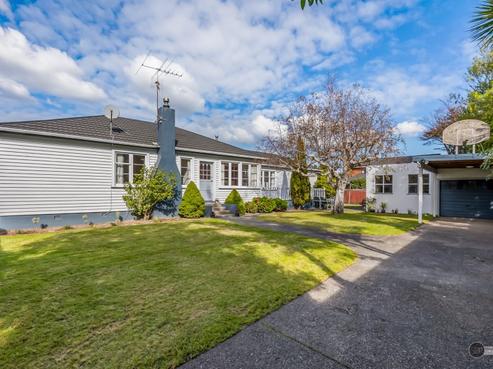 6 Edwin Street, Belmont
