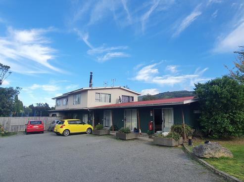 6 Fitzherbert Street, Featherston