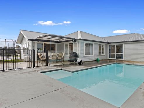 17 West Thompson Street, Leamington