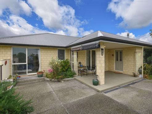 9 Moore Street, Milton
