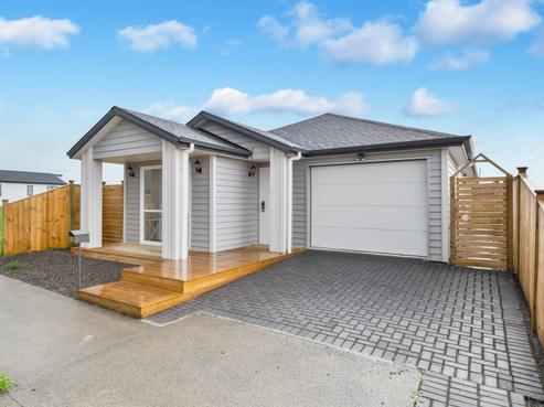 30 Waka Ama Road, Karaka