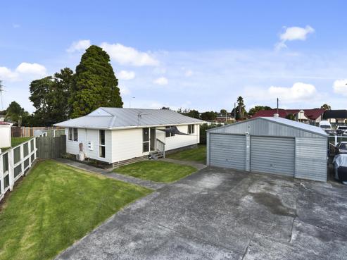 3/11 Station Road, Takanini