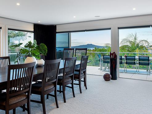 105 East Coast Road, Castor Bay