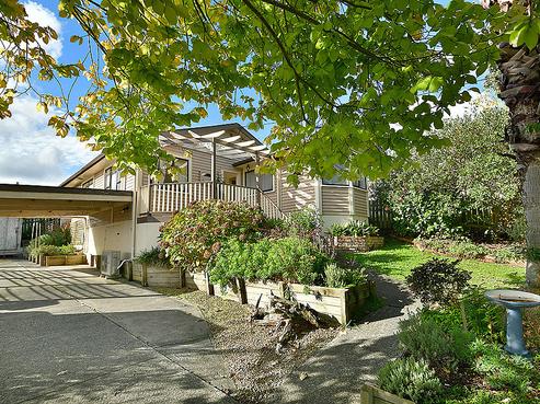20 Downer Street, Helensville