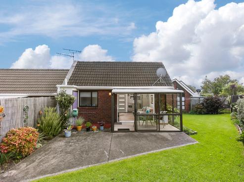 5 Fantail Court, Orewa