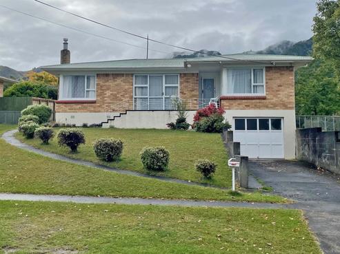 27 Carlton Street, Te Aroha
