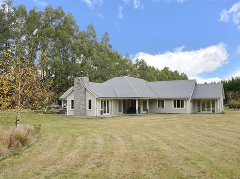 2 Garrymere Road, Okuku