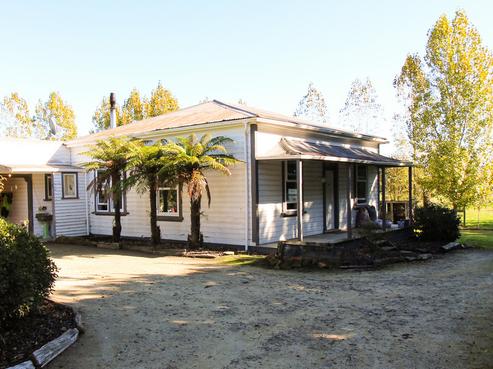 126 Gladstone Road, Carterton