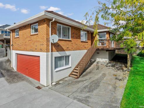 187 Edmonton Road, Te Atatu South