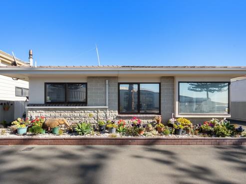 481 Marine Parade, Napier South