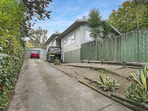 5 Wattle Place, Chartwell