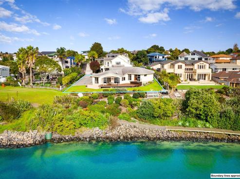 2/62 Spinnaker Drive, Te Atatu Peninsula