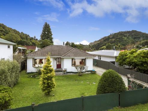 10 Hinau Street, The Brook