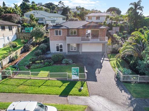 11 Ambassador Glade, Orewa