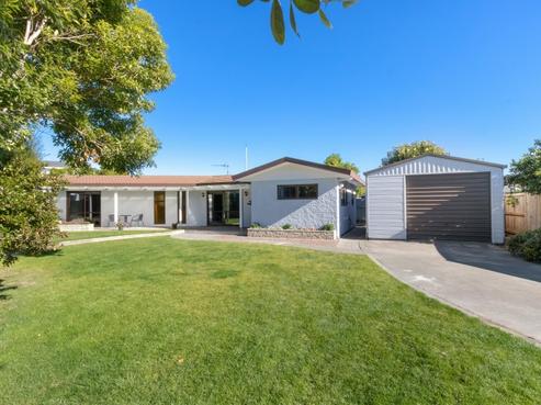 10 Perry Crescent, Greenmeadows
