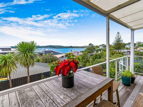 1B Swann Beach Road, Stanmore Bay