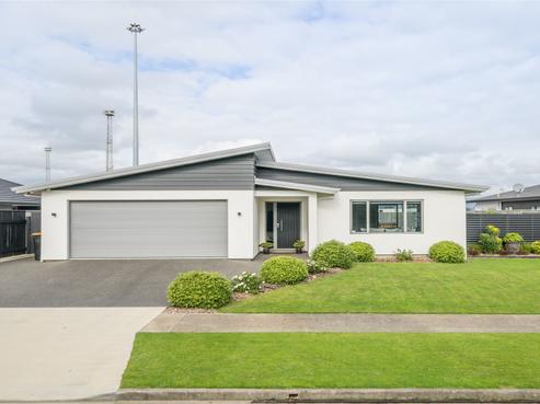 75 Balrickard Way, Milson