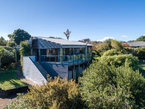 20 Weka Road, Oneroa