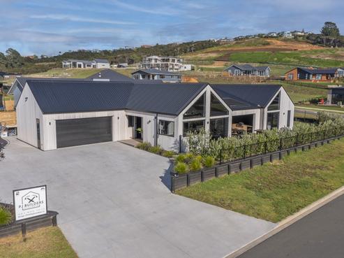 13 Powhiri Place, Whitianga