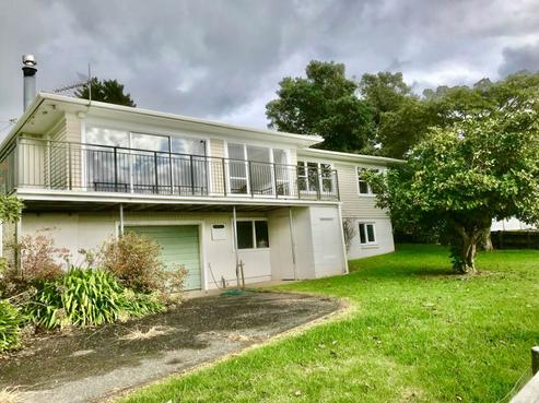 55 Grassmere Road, Henderson Valley