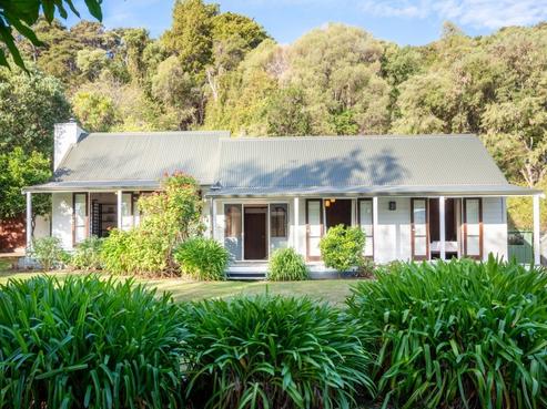 37 Penlington Place, Akaroa