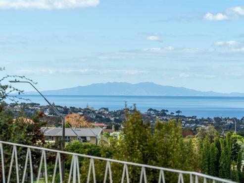 929 East Coast Road, Torbay