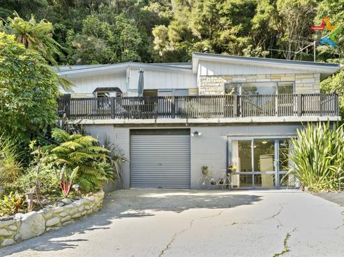 12A Bull Avenue, Wainuiomata