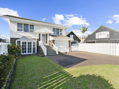 33A Gulf View Road, Murrays Bay