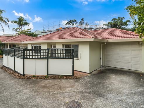 2/692 Whangaparaoa Road, Stanmore Bay