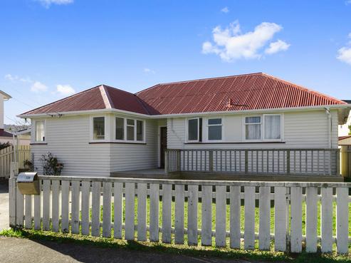 15 Trevethick Grove, Woburn