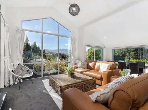 73 Ferry Hill Drive, Lower Shotover