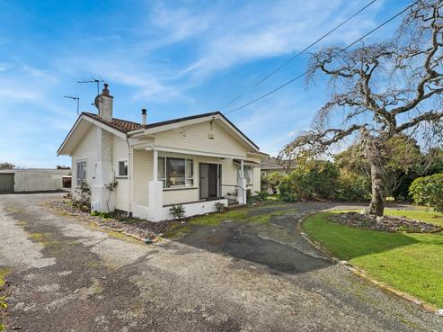 24 Pembroke Road, Stratford