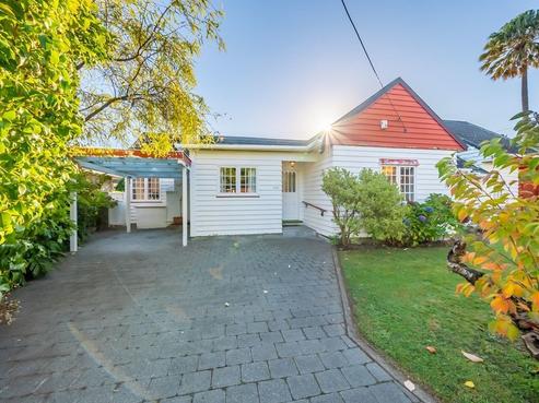 1 Avalon Crescent, Avalon