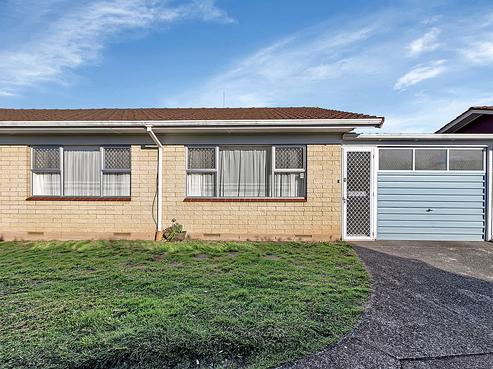 2/127 Kamo Road, Kensington