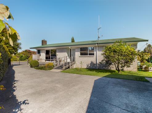 5 Housman Place, Leamington