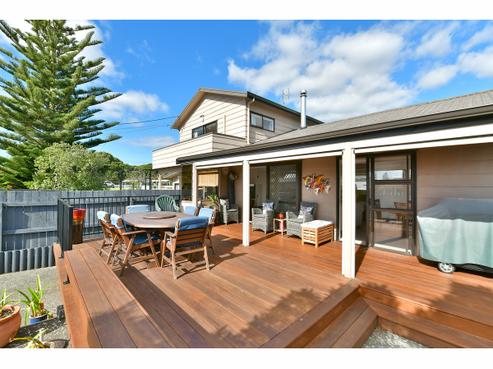 4 Centreway Road, Orewa