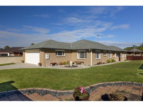 54 Kath Hopper Drive, Orewa