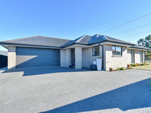 3 Stratford Way, Fernside