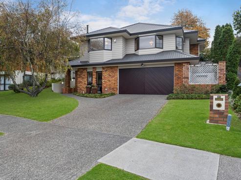 20 Mark Edward Drive, Half Moon Bay