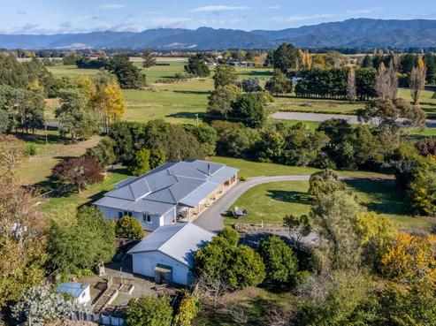59 No 1 Line, Featherston
