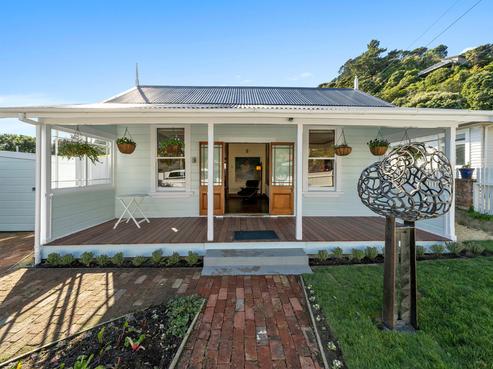 1 Totara Street, Eastbourne